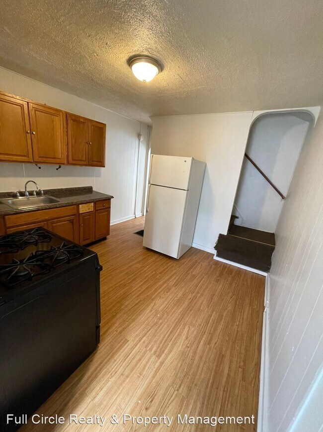Building Photo - 3 br, 1 bath House - 132 S Blank Street  G...