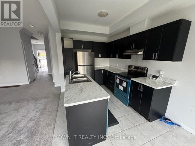 Building Photo - 520 Grey St