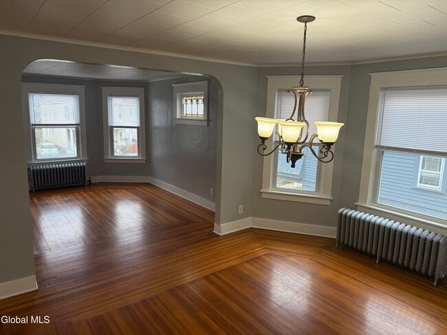 Foto del edificio - 822 Hampton Ave