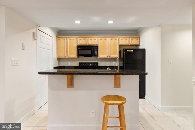 Building Photo - 3922 Penderview Dr