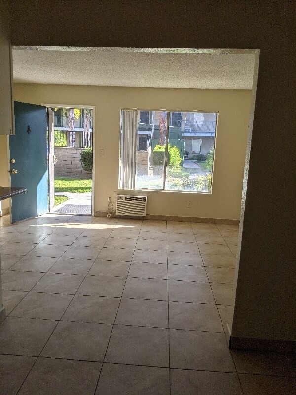 Foto del edificio - 144 W 42nd St