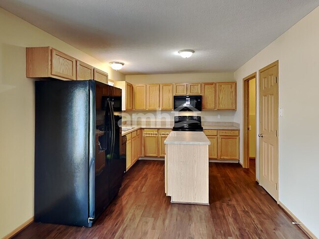 Foto del edificio - 2271 Landcrest Dr