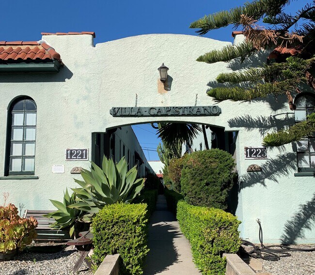 Entrada al patio - 1223 9th St
