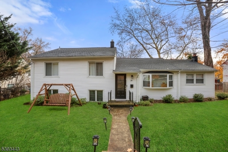 Primary Photo - 214 S Valley Rd