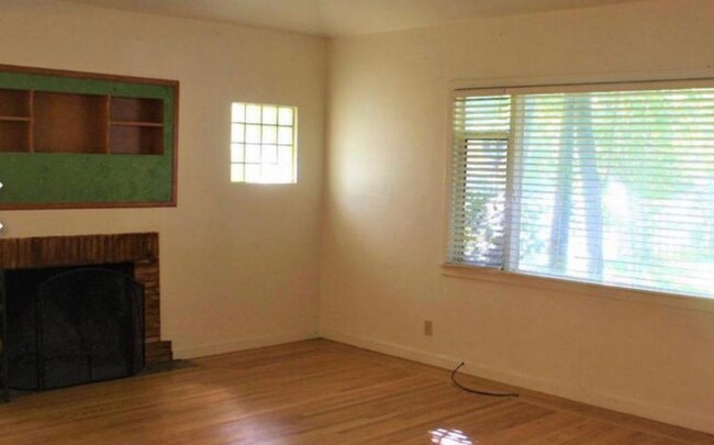 Building Photo - 1428 Vallejo Way