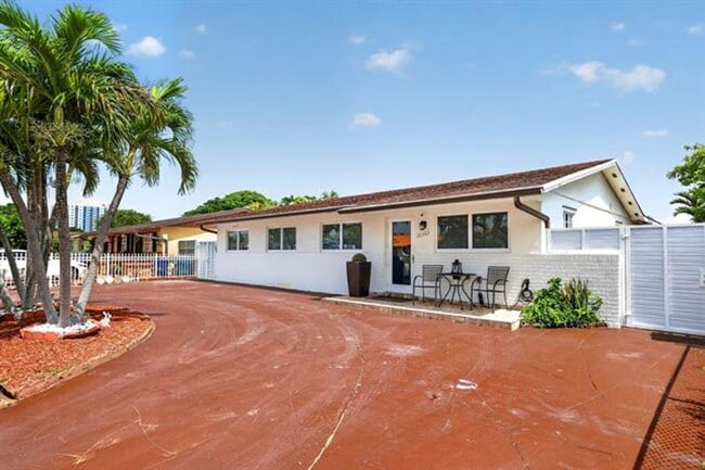 Foto del edificio - 10363 SW 6th St