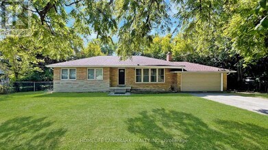 Building Photo - 11 Uplands Ave