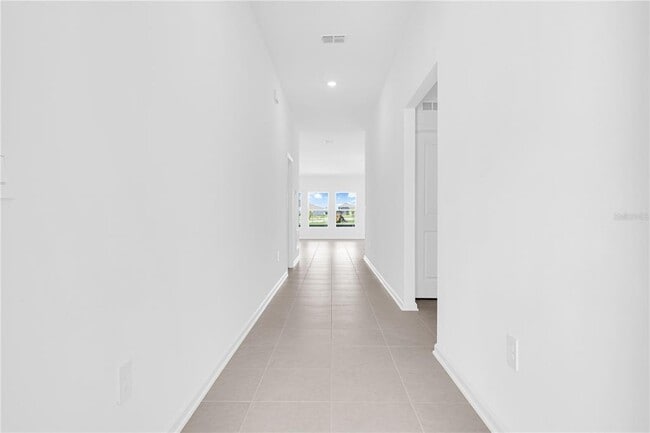 Foto del edificio - 4688 Golden Knight Blvd