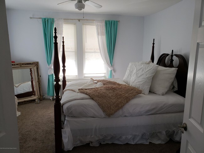 Foto del edificio - 1017 Summerfield Ave