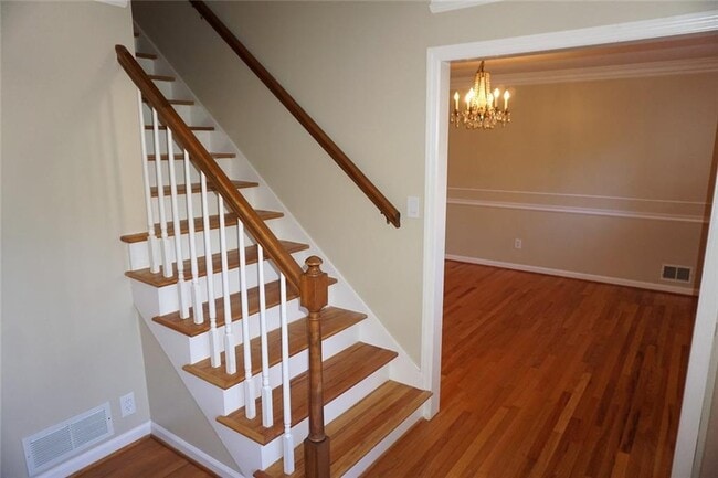 Building Photo - 1140 Falstaff Dr