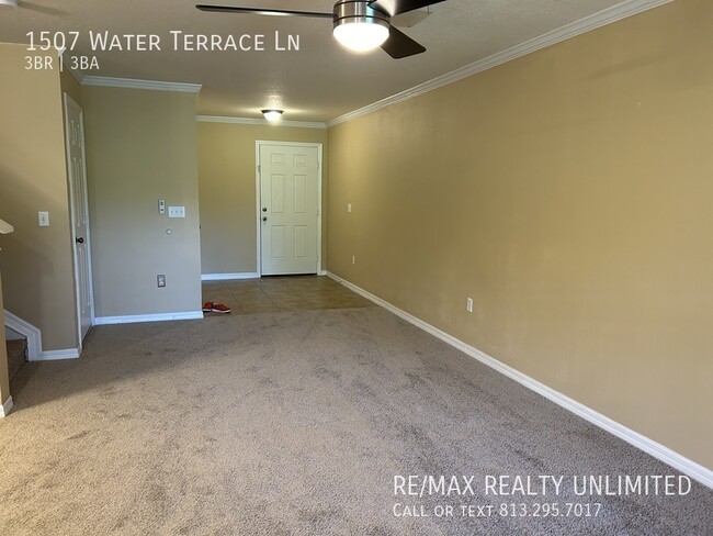 Foto del edificio - 1507 Water Terrace Ln Brandon 33511