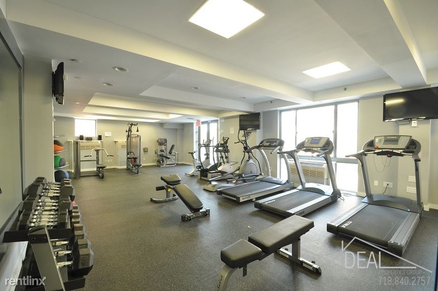 Foto del edificio - 2733 E 12th St