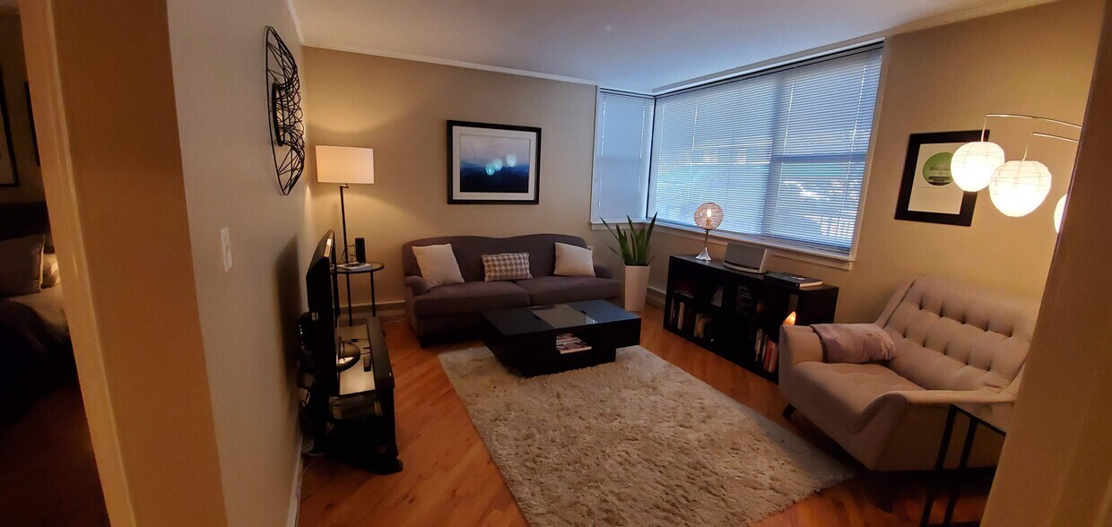 Foto principal - 525 W Aldine Ave