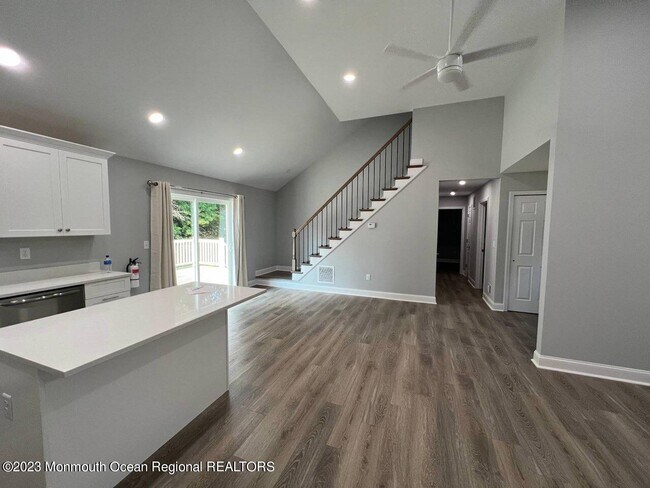 Foto del edificio - 18 Lasatta Ave