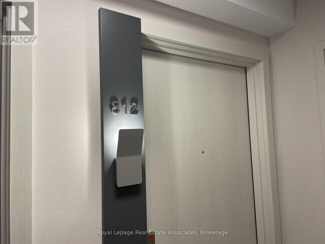 Photo du bâtiment - 30 Samuel Wood Wy