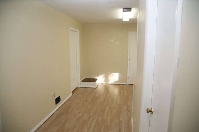 Building Photo - 4819 Ponderosa Dr