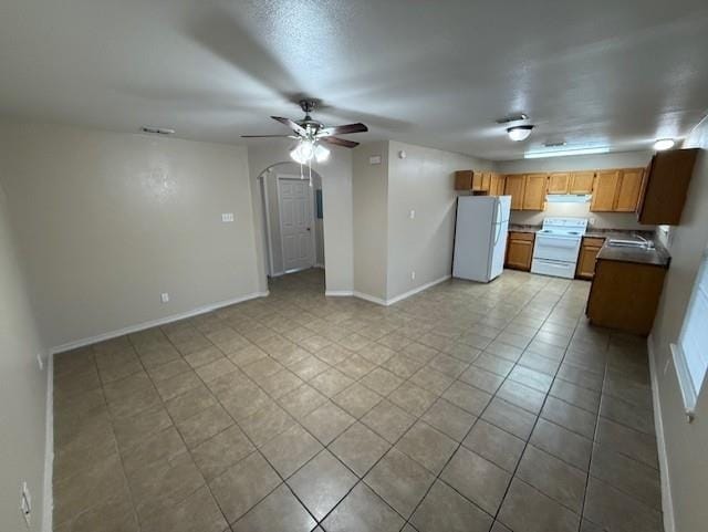 Building Photo - 902 Laredo St