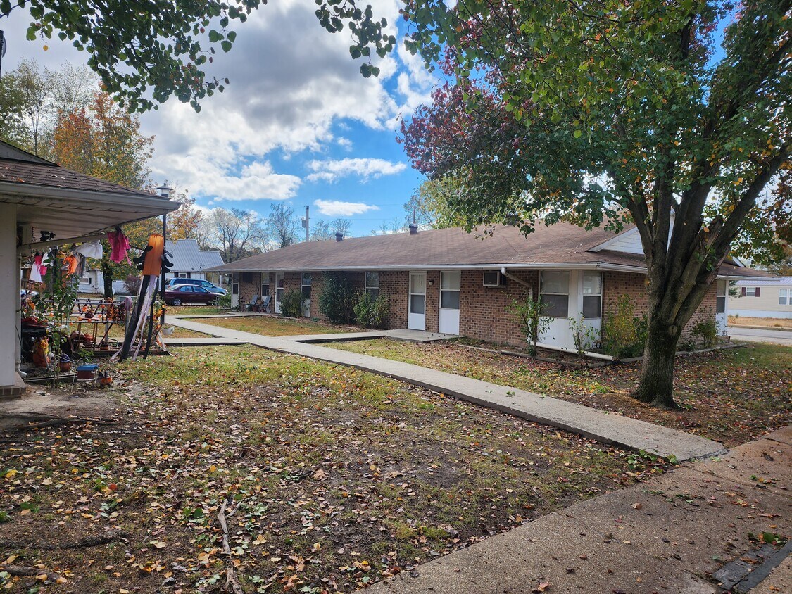 586 4th St Unit A3, Qulin, MO 63961 586 4th St Qulin, MO