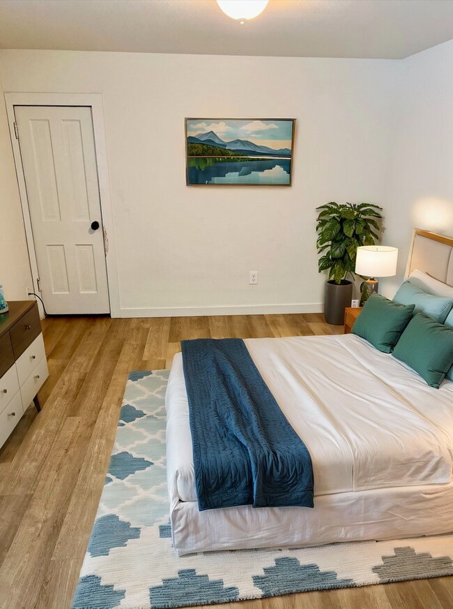 Building Photo - Move in special $1100 off and Rest of Octo...