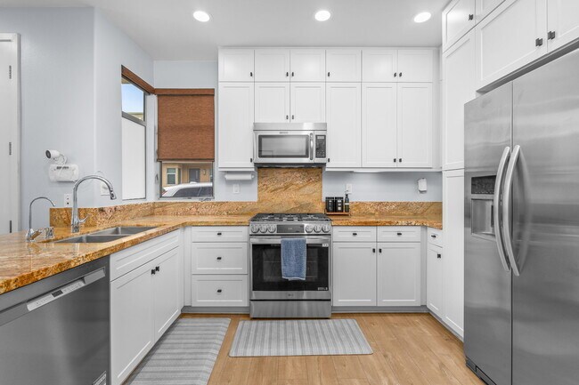Building Photo - 7889 Altana Wy