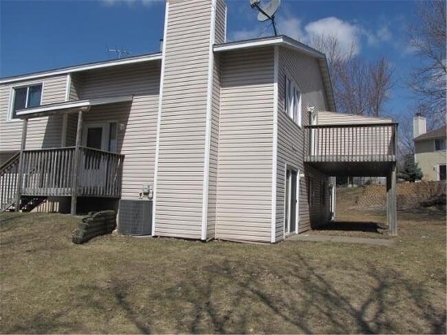 Building Photo - 7275 Stewart Dr