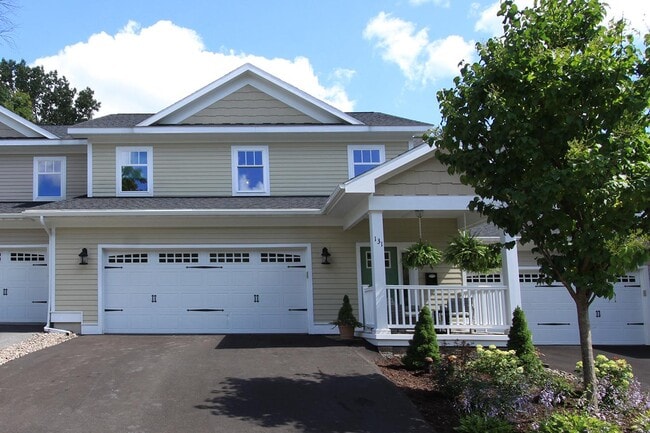 Building Photo - 131 Mill St