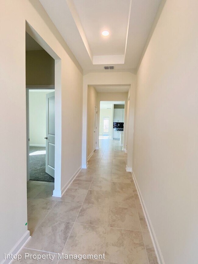 Foto del edificio - 4 br, 3 bath House - 2123 Mountain Pine St
