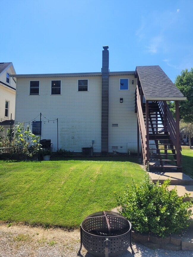 Building Photo - 175 4th St SE