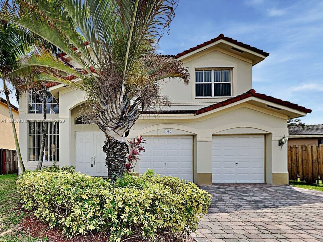 15342 SW 117th Ln, Miami, FL 33196 House for Rent in Miami, FL