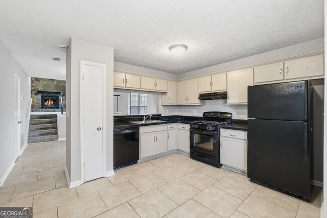 Building Photo - 2623 Laurel View Dr