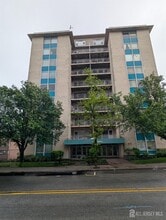 Building Photo - 276 Prospect St