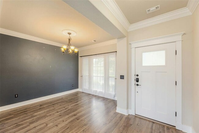 Building Photo - 11108 Railway Ln