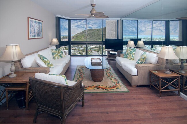 Foto del edificio - FULLY FURNISHED 2/2/2, Mauna Luan, Hawaii Kai