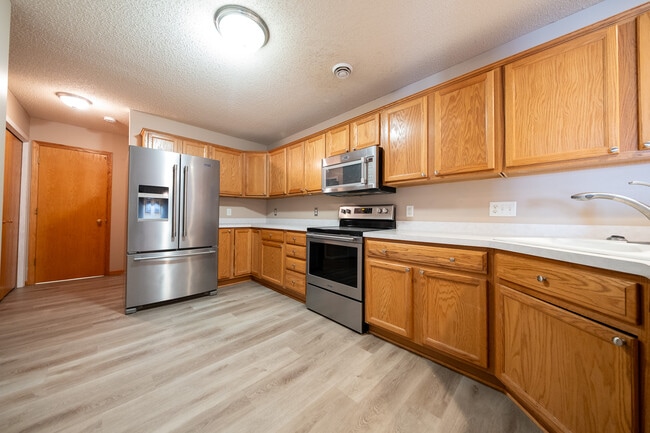Building Photo - 17083 Eagleview Way