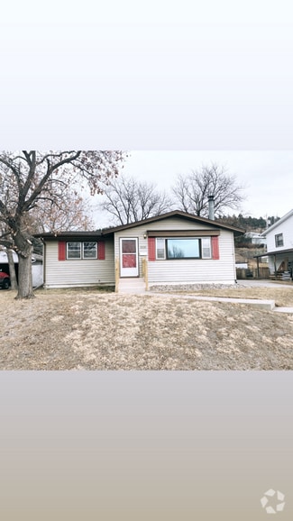 Building Photo - 2210 Alamo Dr