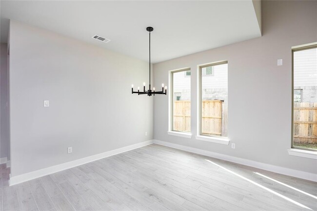 Building Photo - 24130 Elkhorn Glen Ln