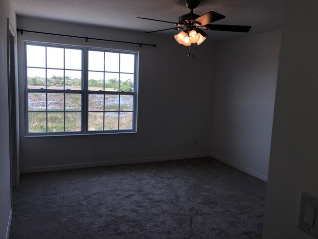 Building Photo - 200 Primrose Dr