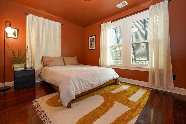 Foto del edificio - 905 Phillips St