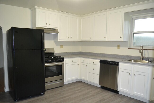 Building Photo - 4943 Bull Creek Rd