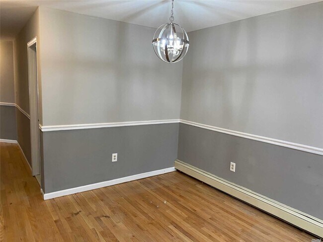 Foto del edificio - 153-14 109th Rd