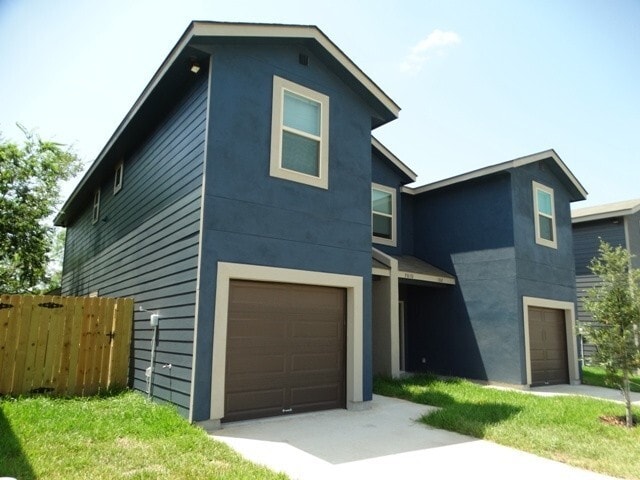 Foto del edificio - 7010 Lakeview Dr.