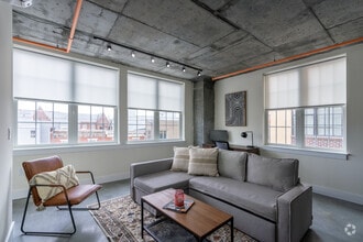 1BR, 1BA - 667SF - Living Room - The Gotham