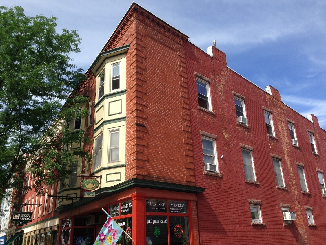 Foto del edificio - 23 South Main St Apt 3