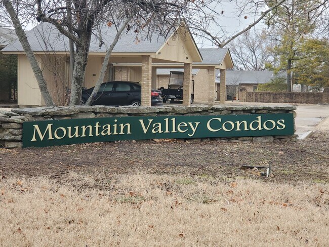 Foto del edificio - 605 Cooper Estates Dr