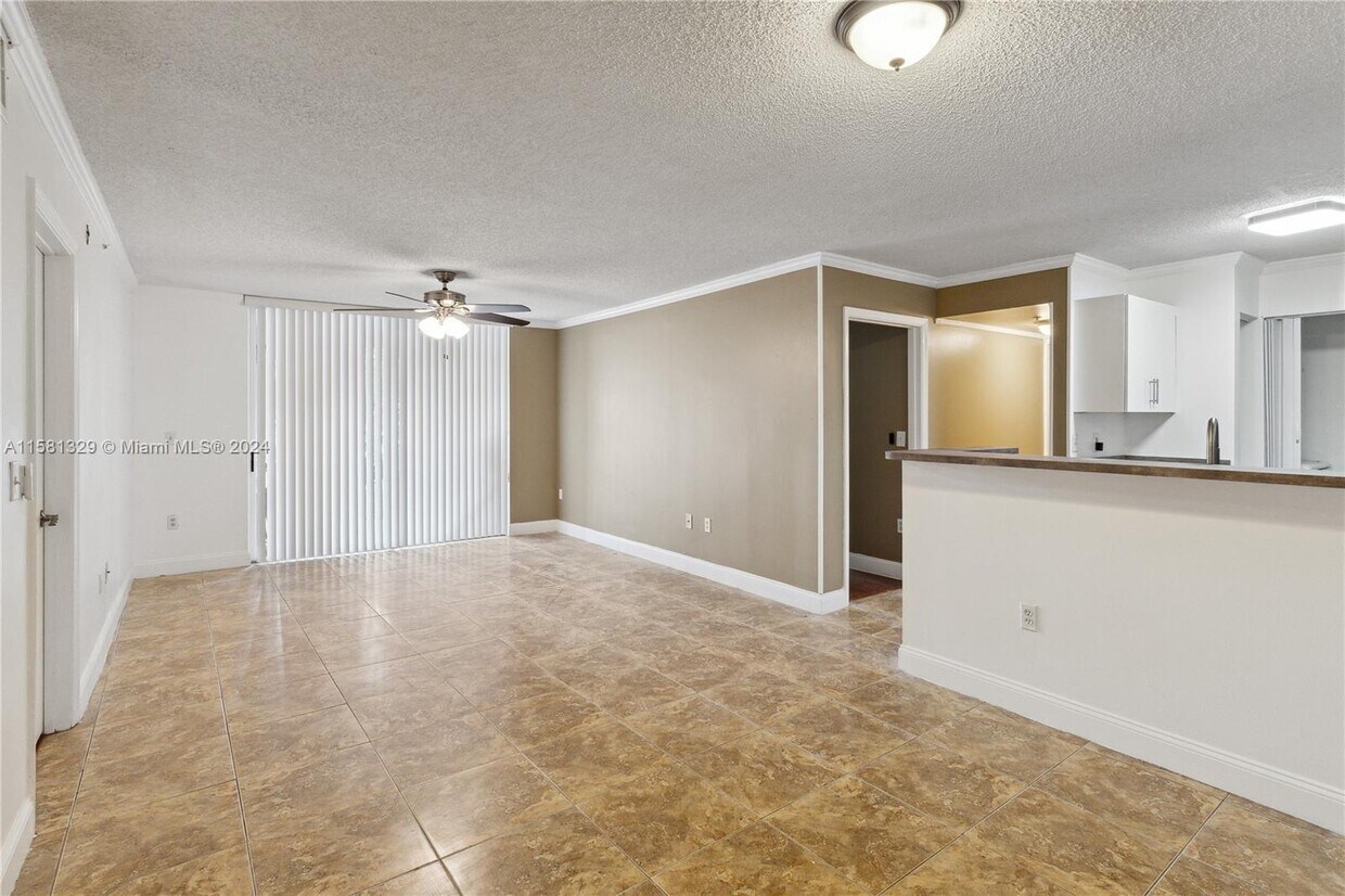 Primary Photo - 2123 Renaissance Blvd