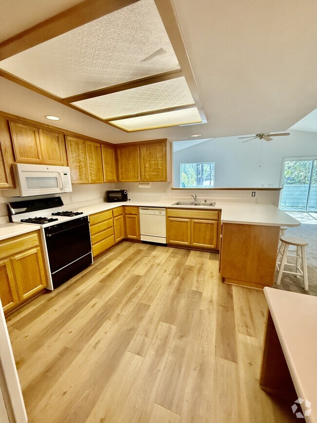 Building Photo - 133 Argall Way