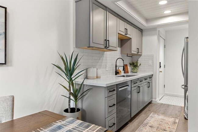 Foto del edificio - Modern 2BD/2BTH Condo for Lease Richmond V...