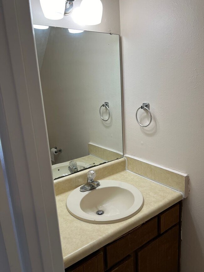 Foto del edificio - POOL-VIEW/ ACCESS - 2 Bedroom 1.5 Bath Tow...