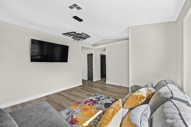 Building Photo - 3606 Gingersnap Way