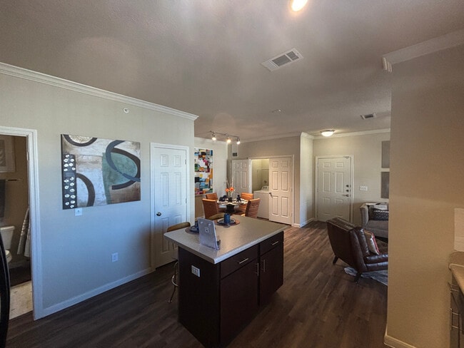 Building Photo - 1811 Medical Pkwy